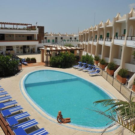 Cala Saracena Resort Торре-Вадо Екстер'єр фото