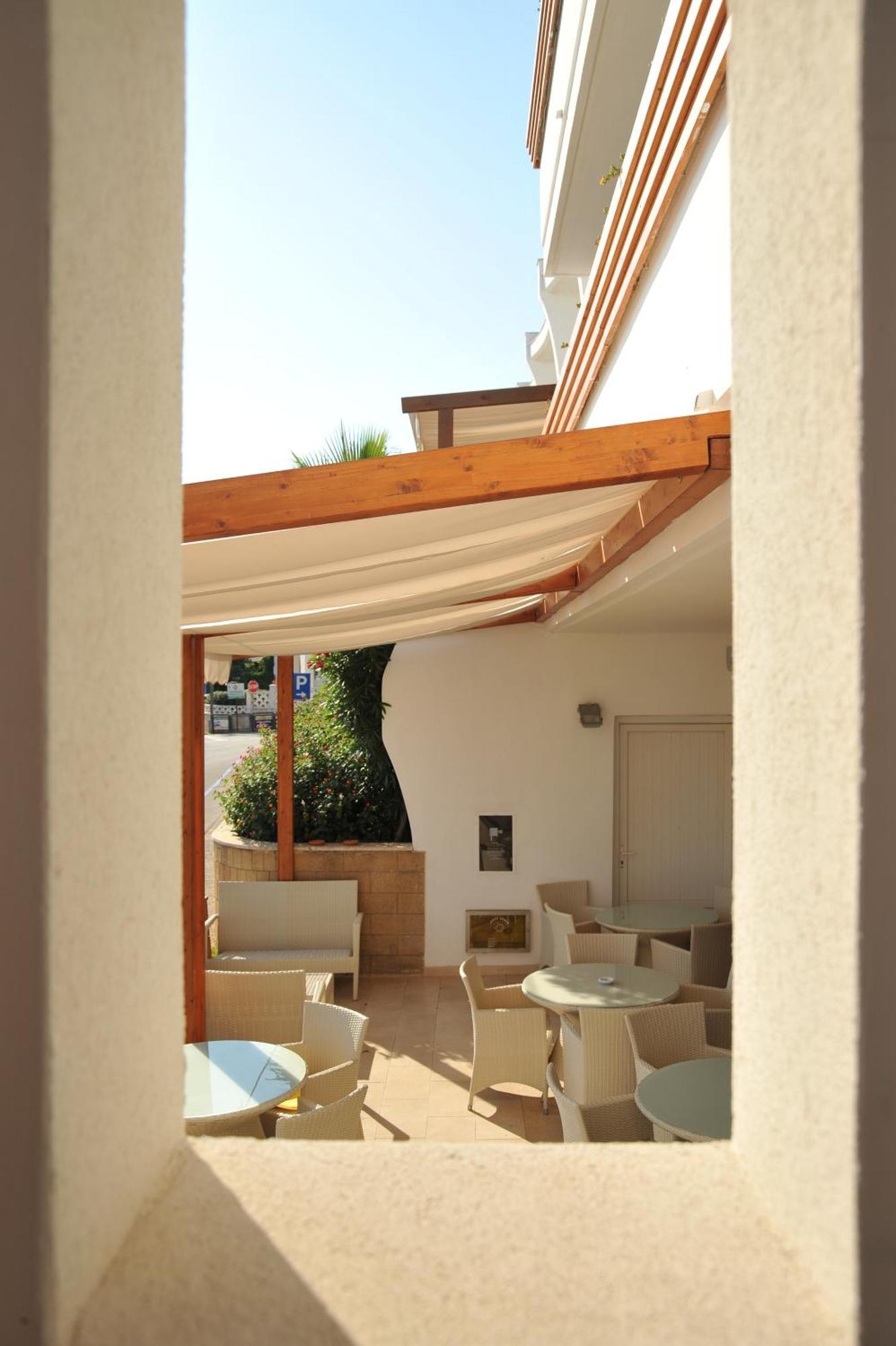 Cala Saracena Resort Торре-Вадо Екстер'єр фото