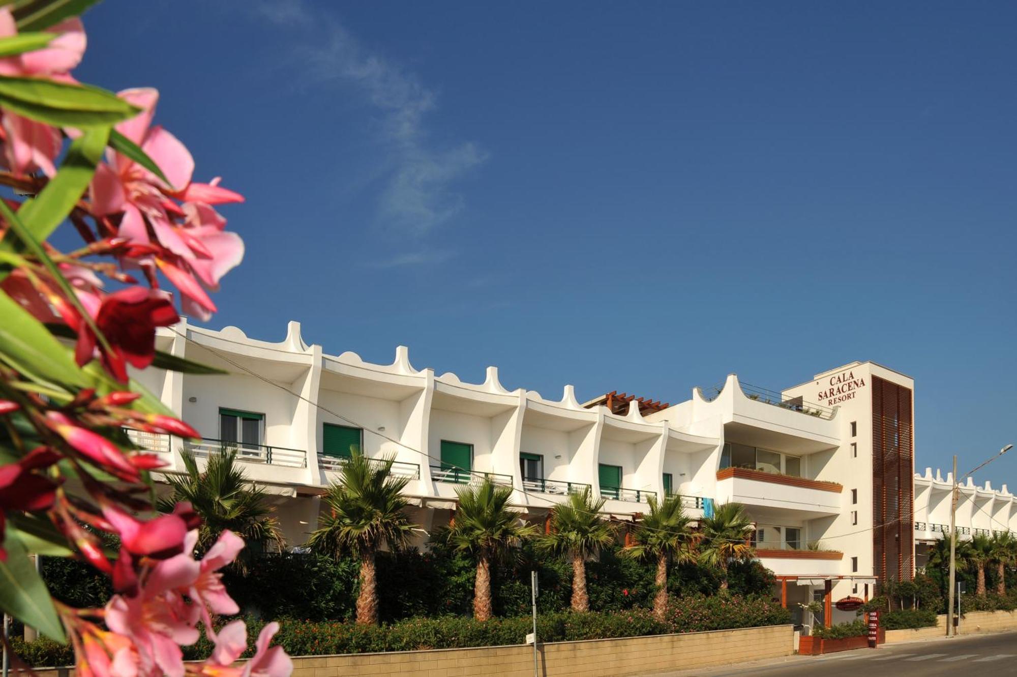 Cala Saracena Resort Торре-Вадо Екстер'єр фото